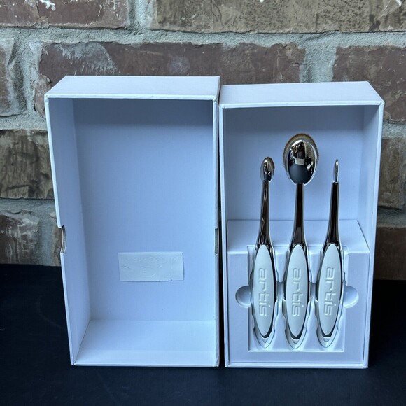 Artis Makeup Brushes Elite Collection Mirror Finish 3 brush set New In Box - Picture 1 of 10